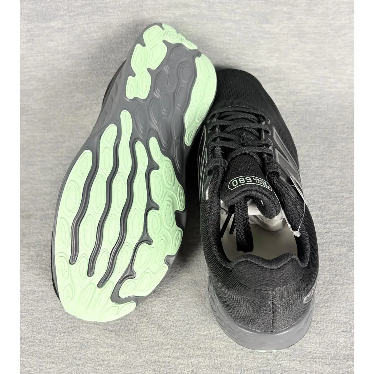 New Balance shoes - New Balance Fresh Foam 680 v8 Waterproof - M680WBK8 - Black 5