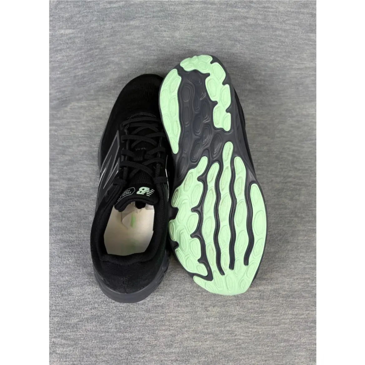 New Balance shoes - New Balance Fresh Foam 680 v8 Waterproof - M680WBK8 - Black 8