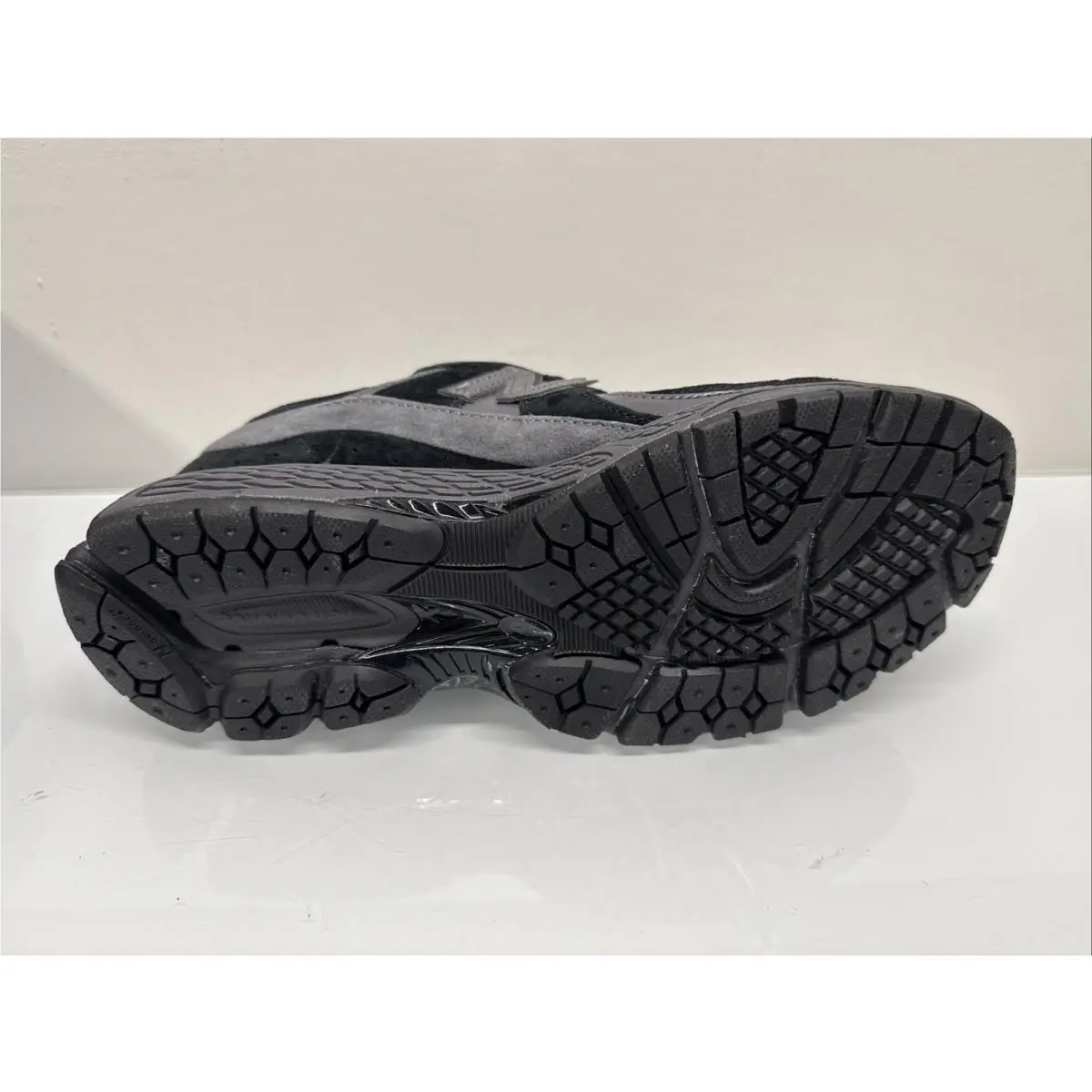 New Balance shoes - New Balance 2002 R - M2002RBL - Black 3