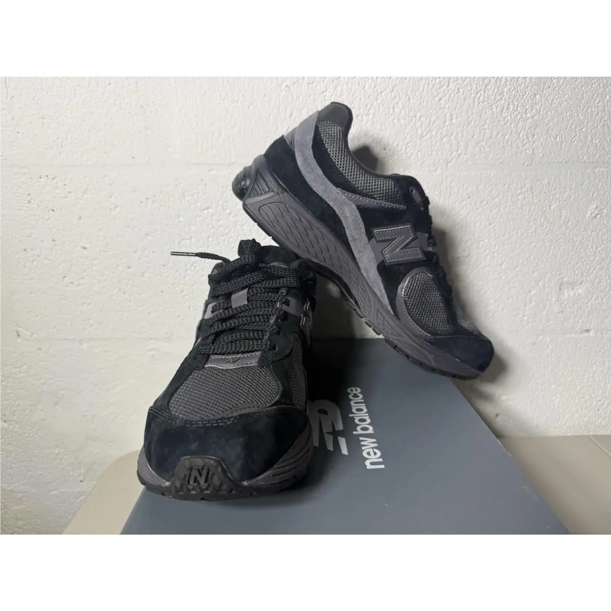 New Balance shoes - New Balance 2002R - M2002RBL - Black 1