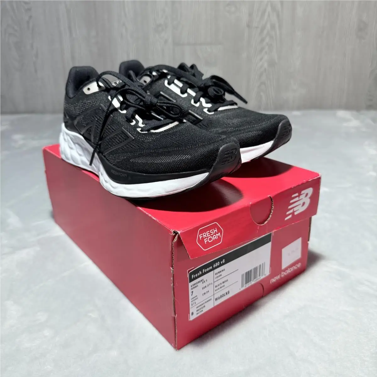 New Balance Fresh Foam 680 v8 Women`s Size 7 Black Running Shoes W680LK8