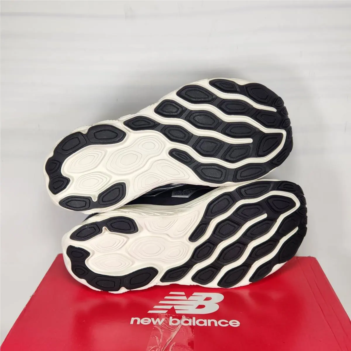 New Balance shoes - New Balance 880 - Black 3
