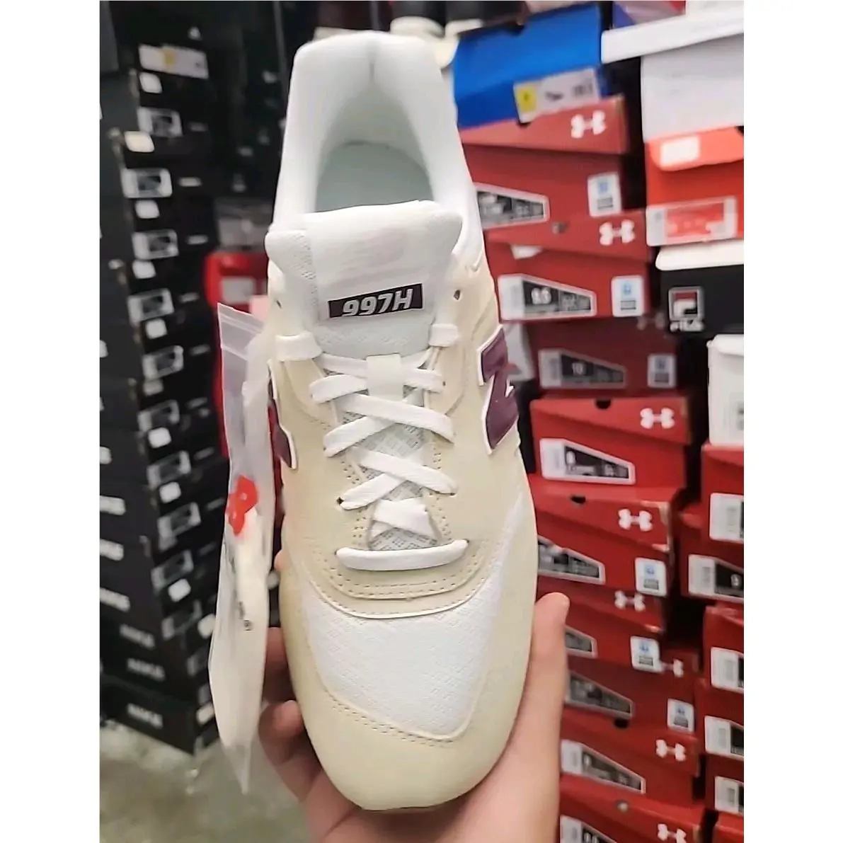 New Balance shoes - New Balance 997H - Beige 0