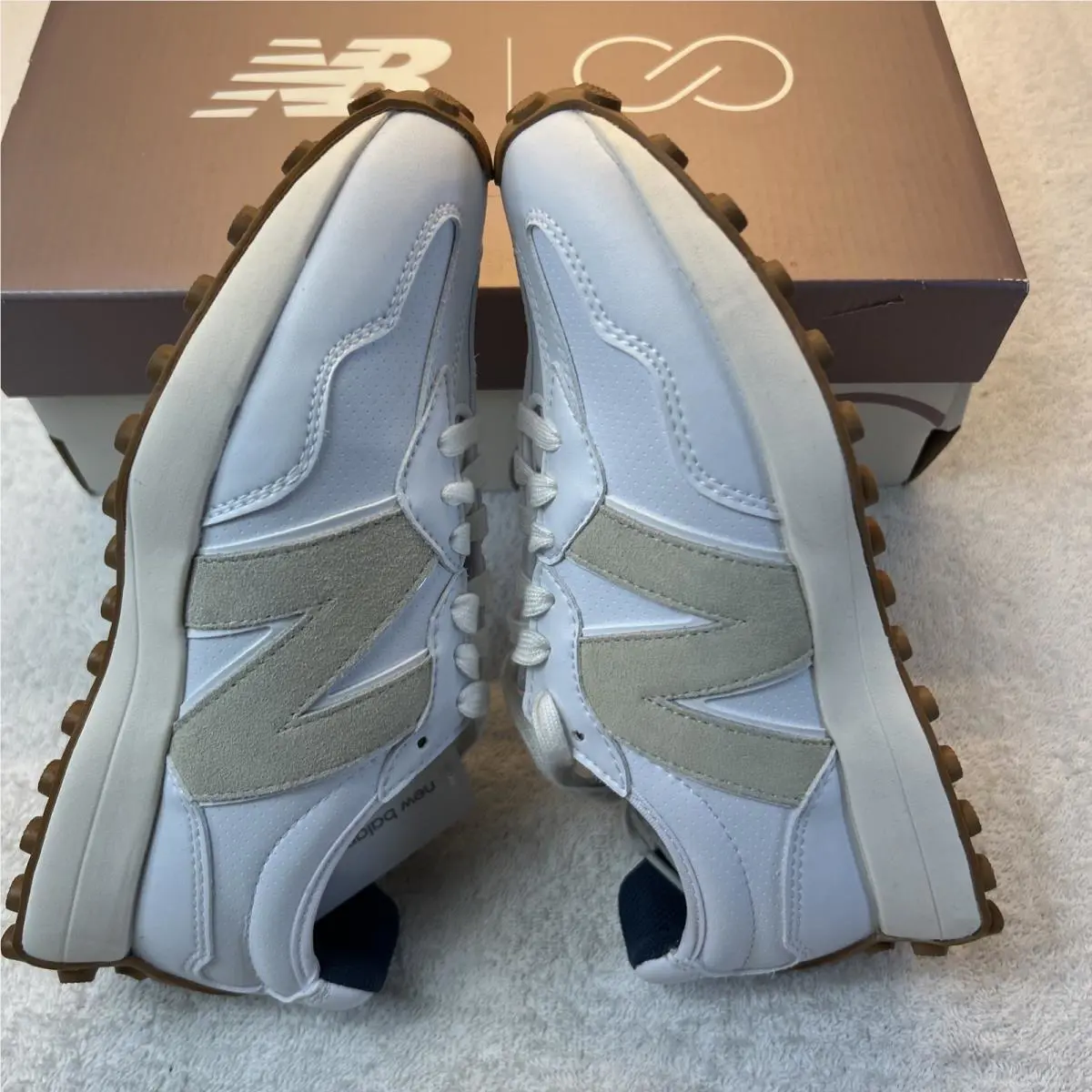 New Balance shoes - New Balance 327 - White Tan Logo 4