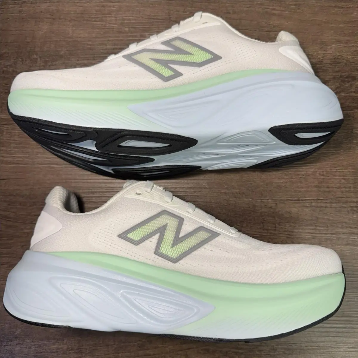 New Balance shoes - New Balance Fresh Foam X More V6 - WMORLD6 - SEA SALT with LAB GREEN and Frosted Glass 4