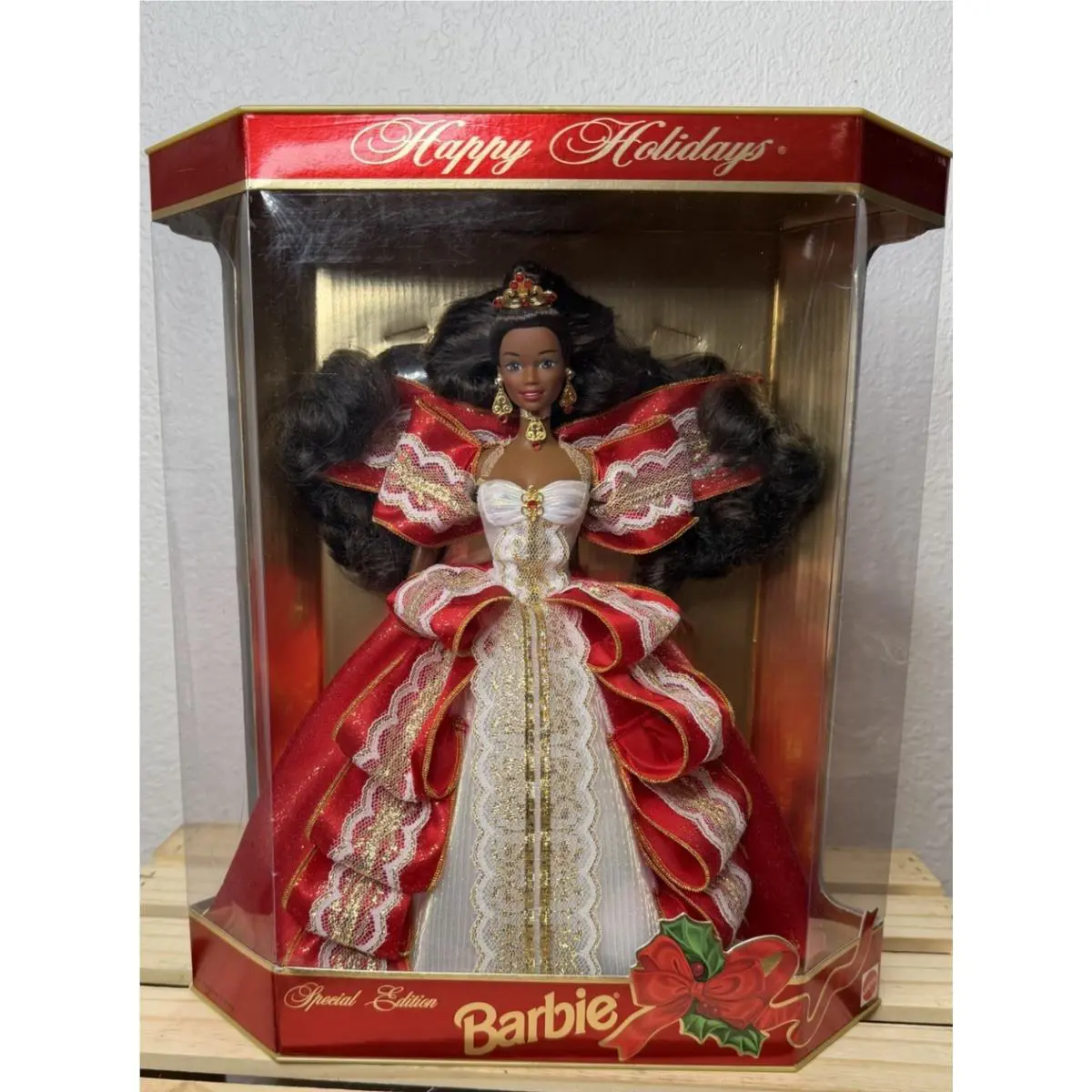 Vintage 1997 Mattel Happy Holidays Black Barbie 17833 Christmas Gown Nos