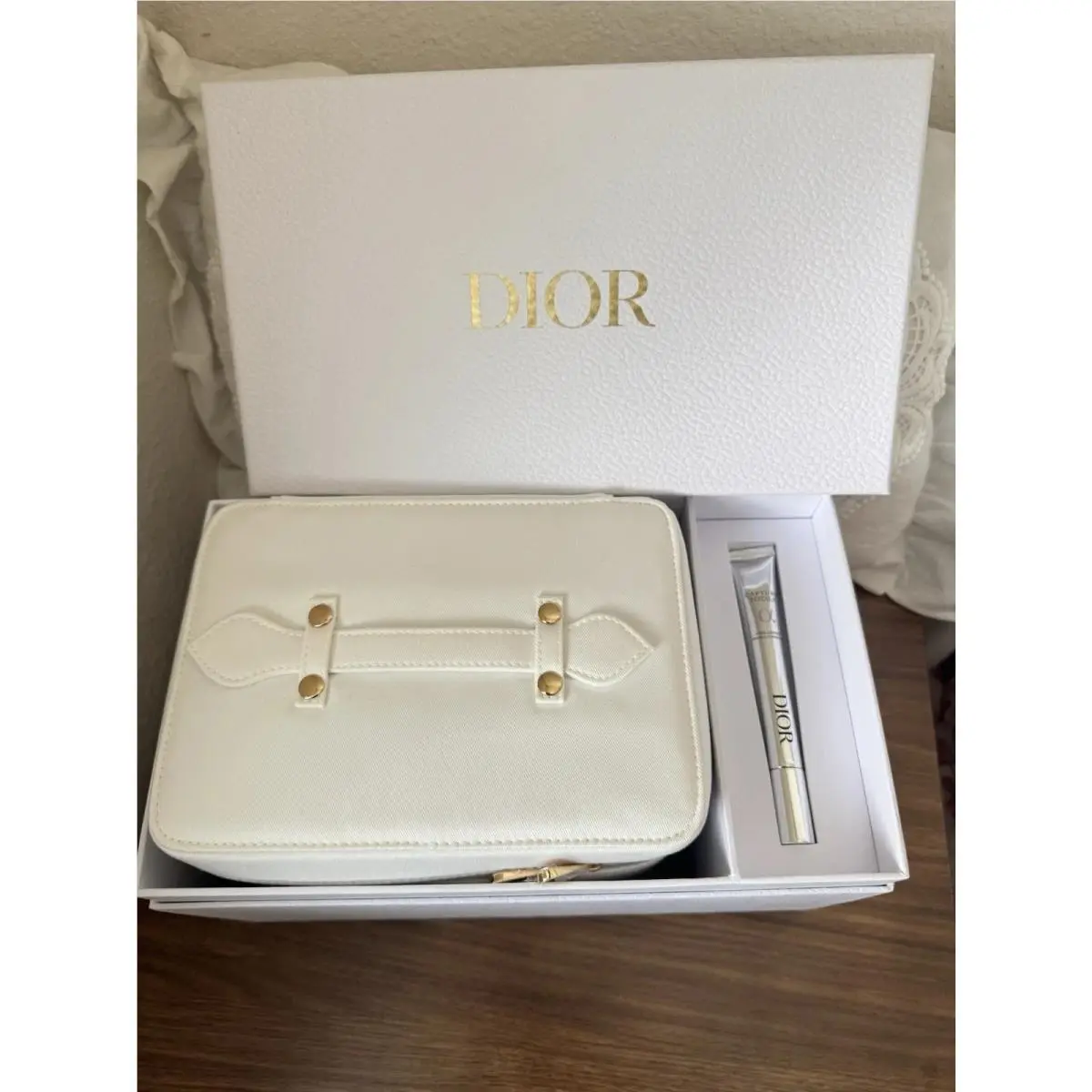 Dior Platinum Vip Gift Hyalushot Correcter Face Towel Hairband Wedding Birthday