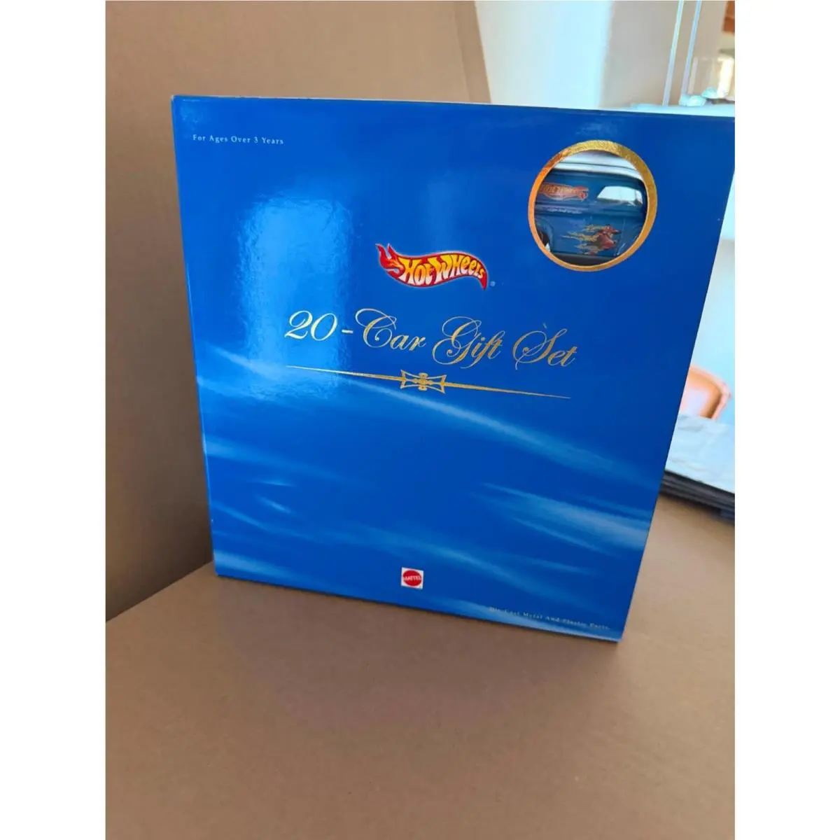Hot Wheels Malaysia 20 Car Gift Set with Dairy Delivery and Fandango Z4