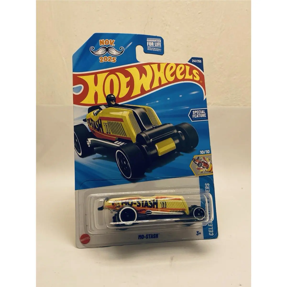 Hot Wheels Mo-stash Celebration Racers 241/250 JJB46