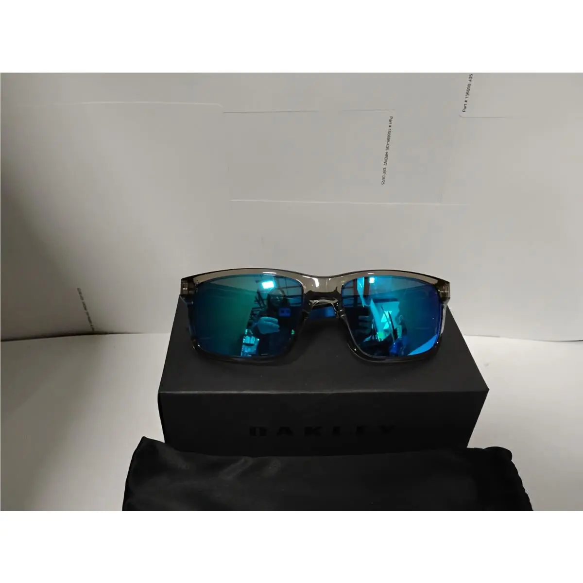 Sapphire Iridiu Sunglasses Polished Black / Blue 0OO9264 by Oakley