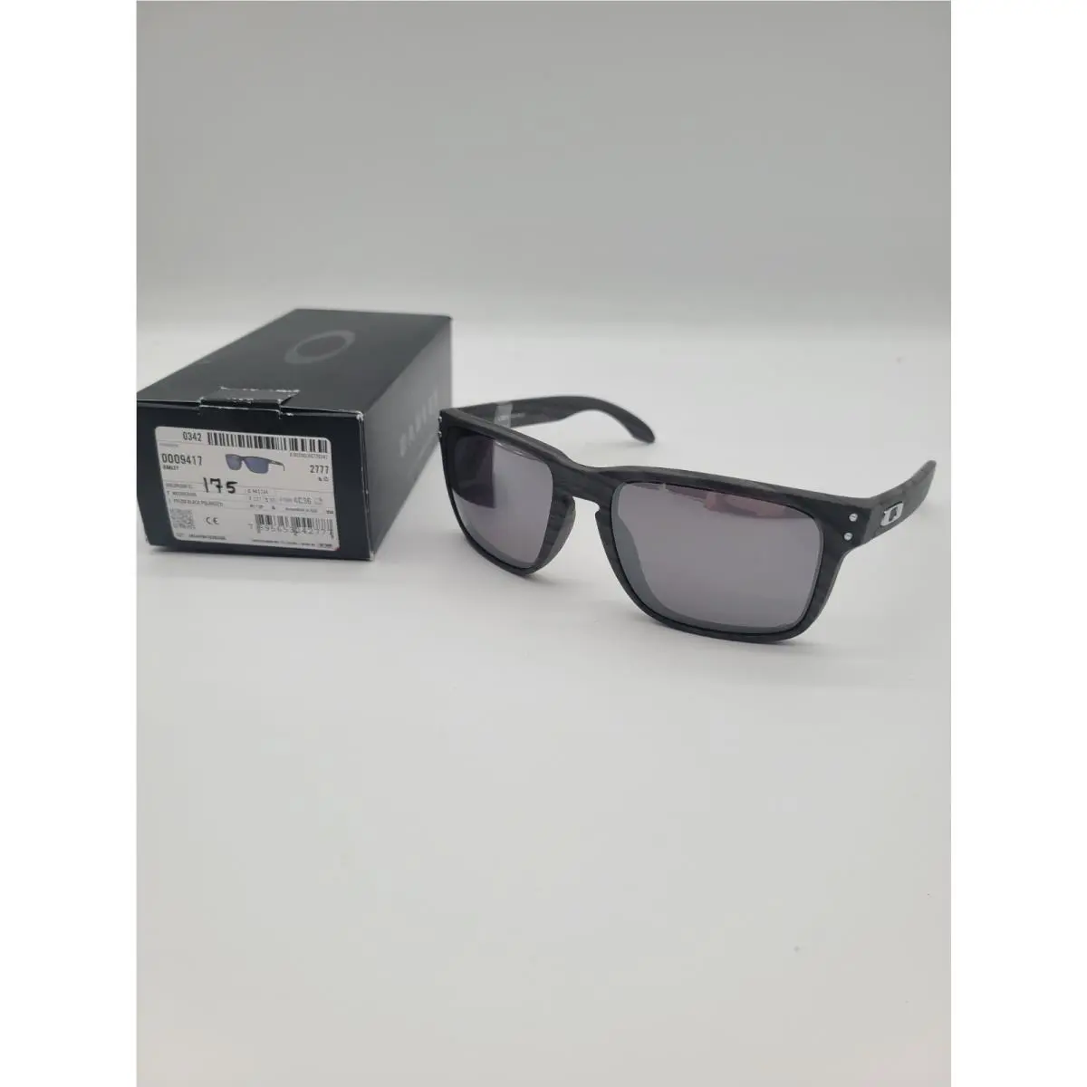 Oakley Men`s Woodgrain Sunglasses