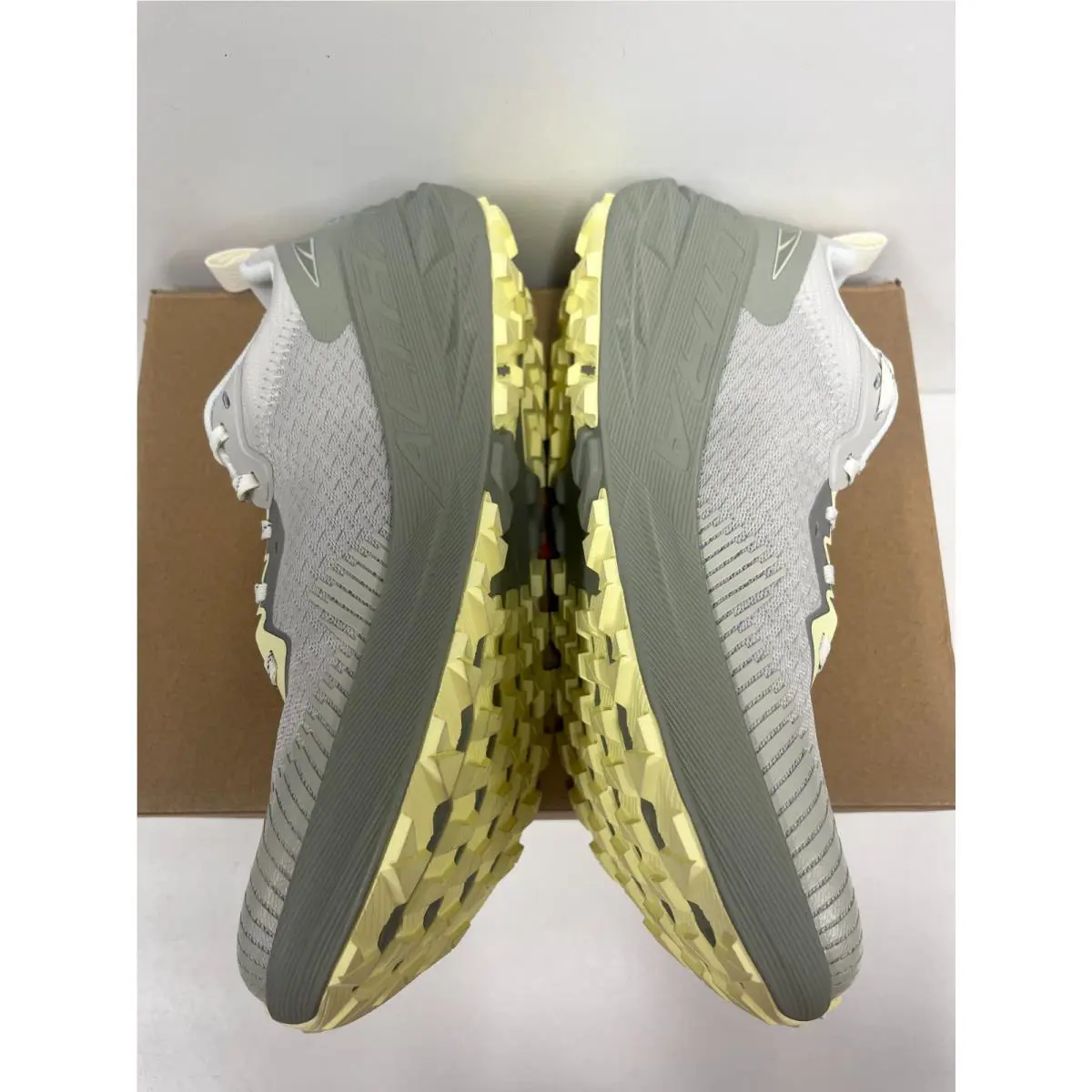 Altra shoes - Altra Experience Wild 2 - Experience Wild - Gray (220) 24