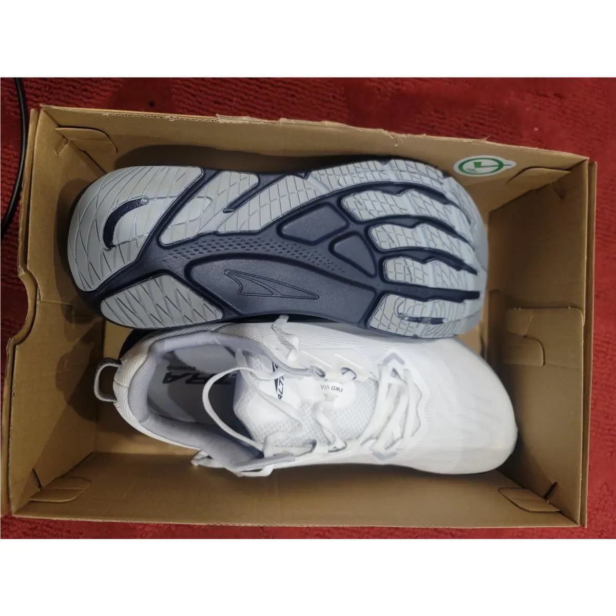 Altra shoes - Altra FWD VIA - FWD VIA - ALOA85PN103 - White 0