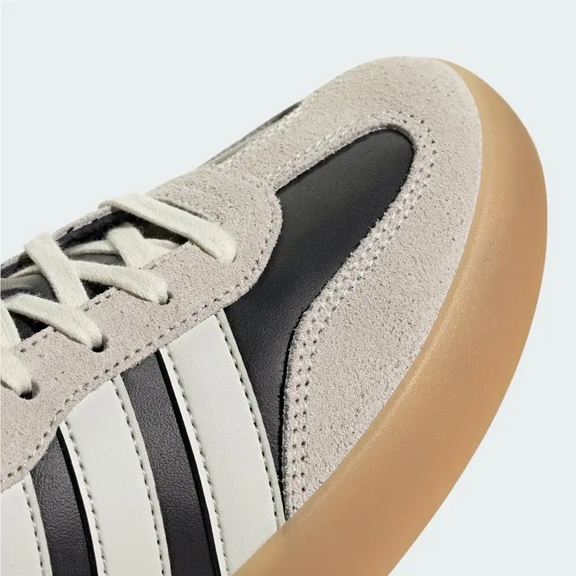 Adidas shoes - Off White / Core Black / Gum 4