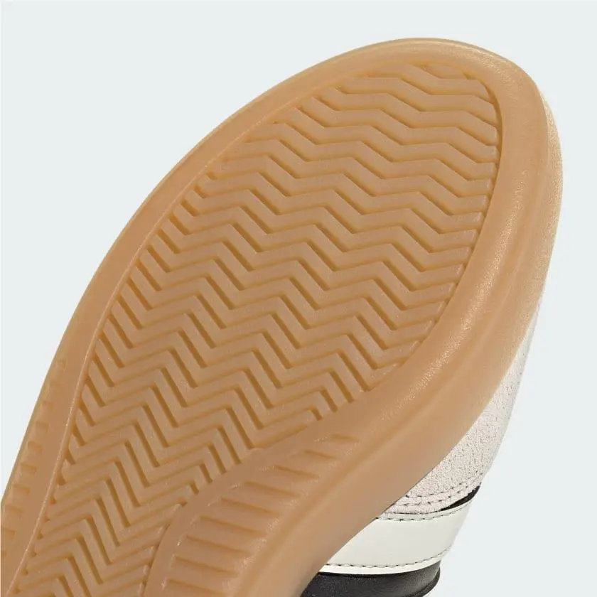 Adidas shoes - Off White / Core Black / Gum 5