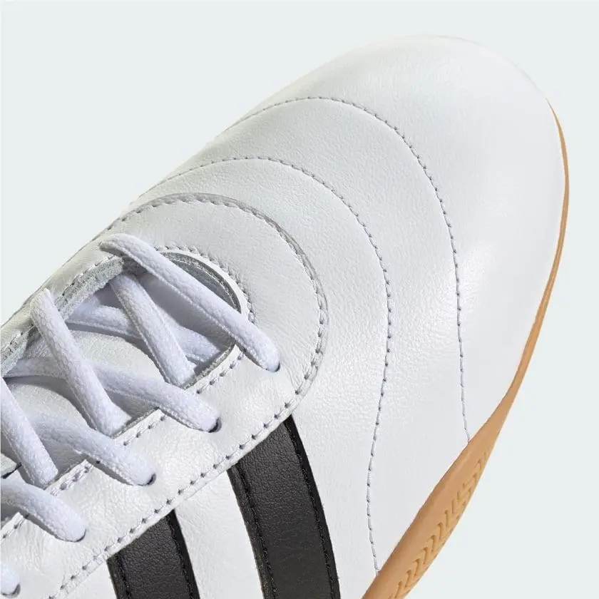 Adidas shoes - Cloud White / Core Black / Gum 4