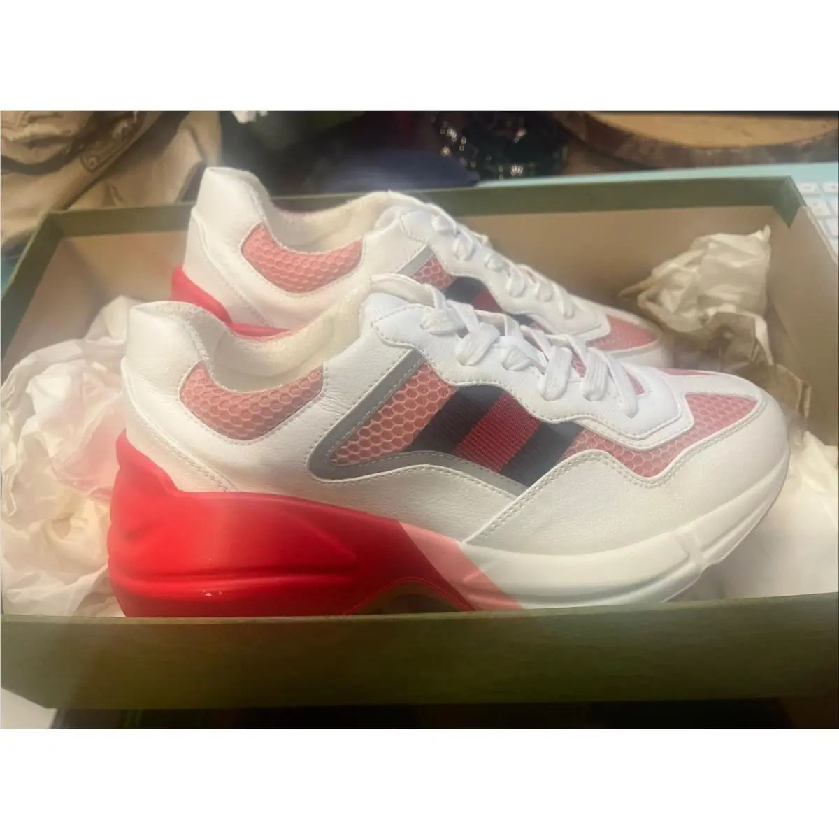 Gucci Rhyton Fabric Leather White Red Green Size 36 Box and Shoestrings Display