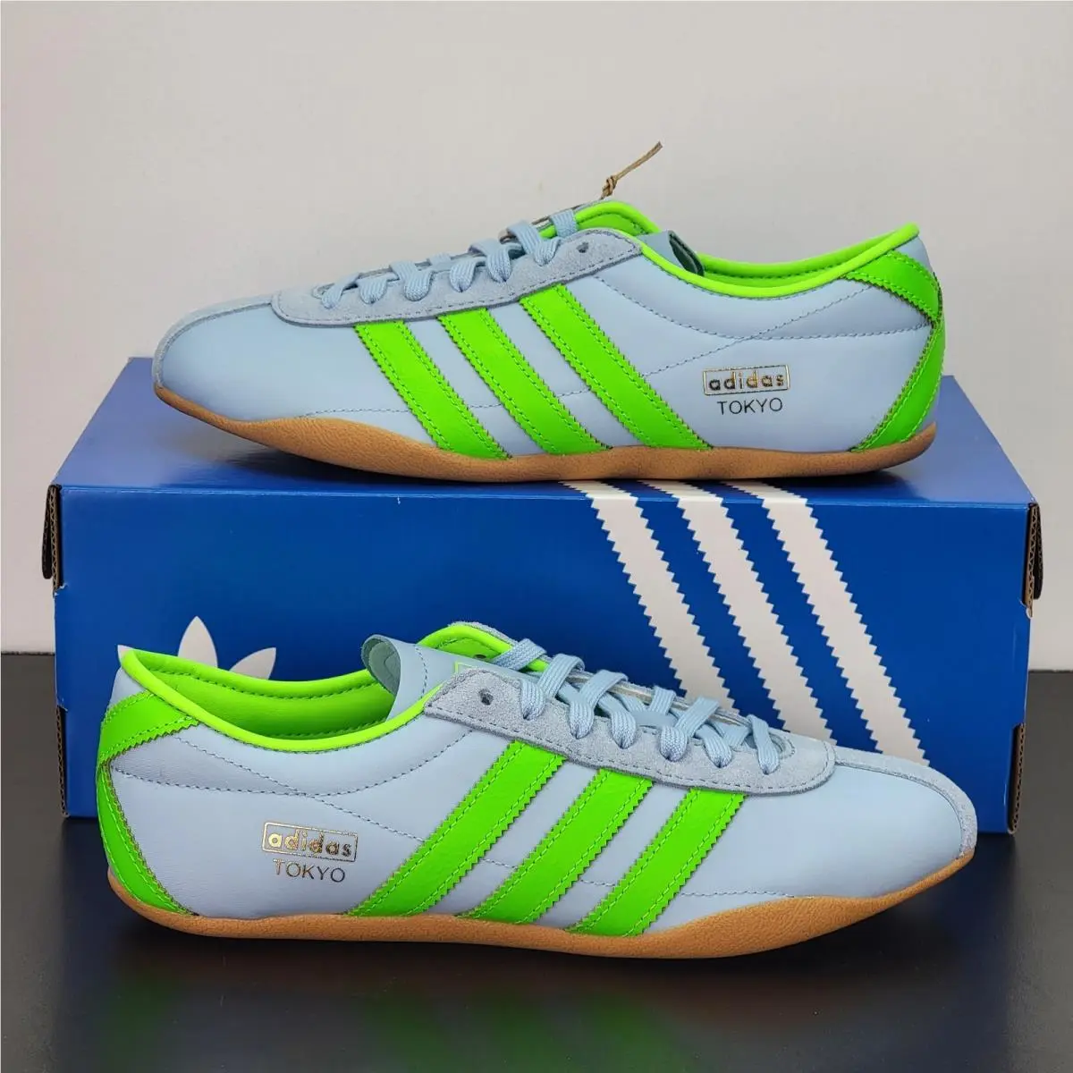 Adidas Tokyo Women`s Size 8 Athletic Shoes Blue Green Casual Footwear Sneakers