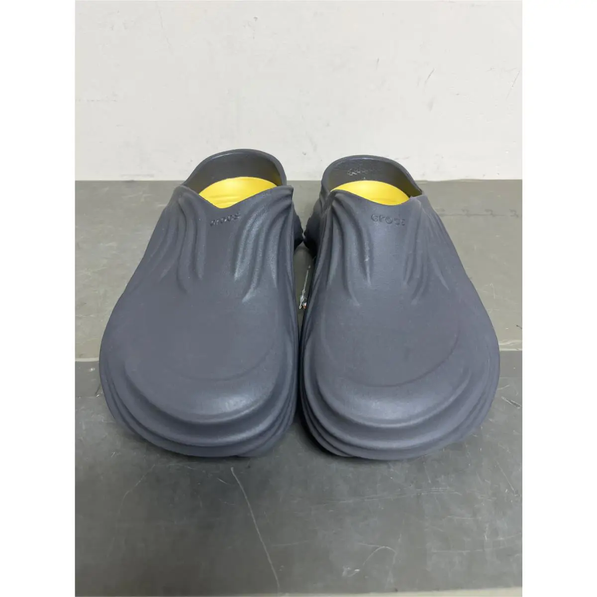 Crocs Men`s and Women`s Echo Wave Clogs From Finish Line - Gray - 8