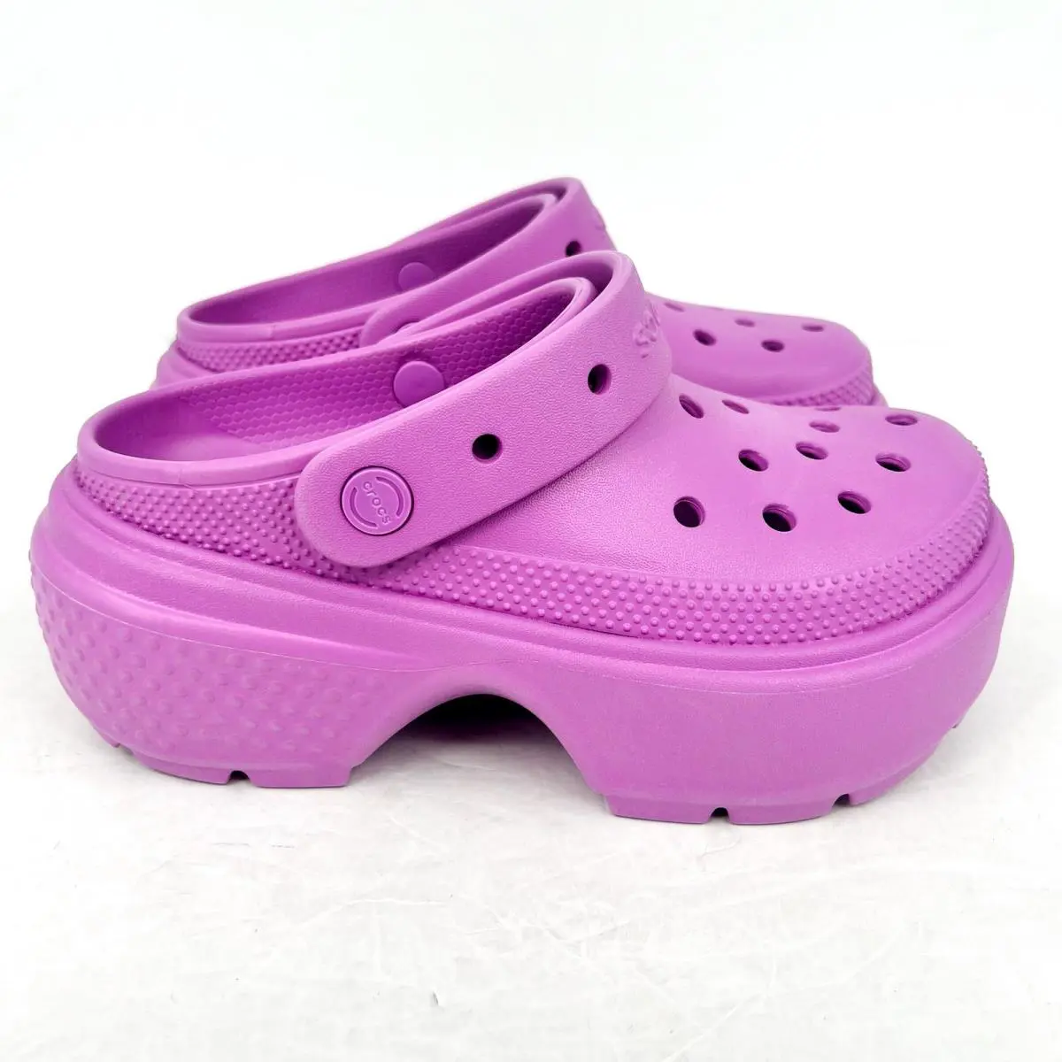 Crocs shoes - Pink (UPC: 196265832880) 3