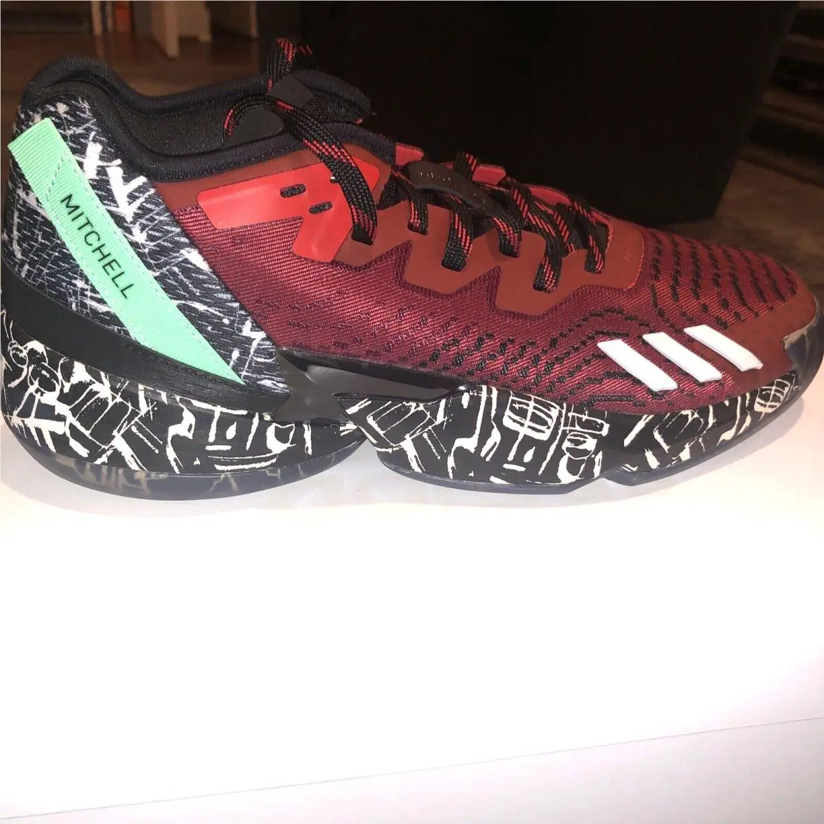 Adidas Don Issue 4 Basketball Shoes Adidas IF2162 Sz. 10 DS