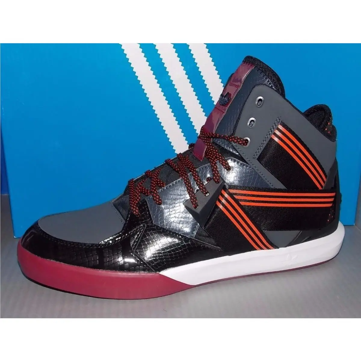Mens Adidas C-10 in Colors BO Onix / C Burgundy / C Black Size 10