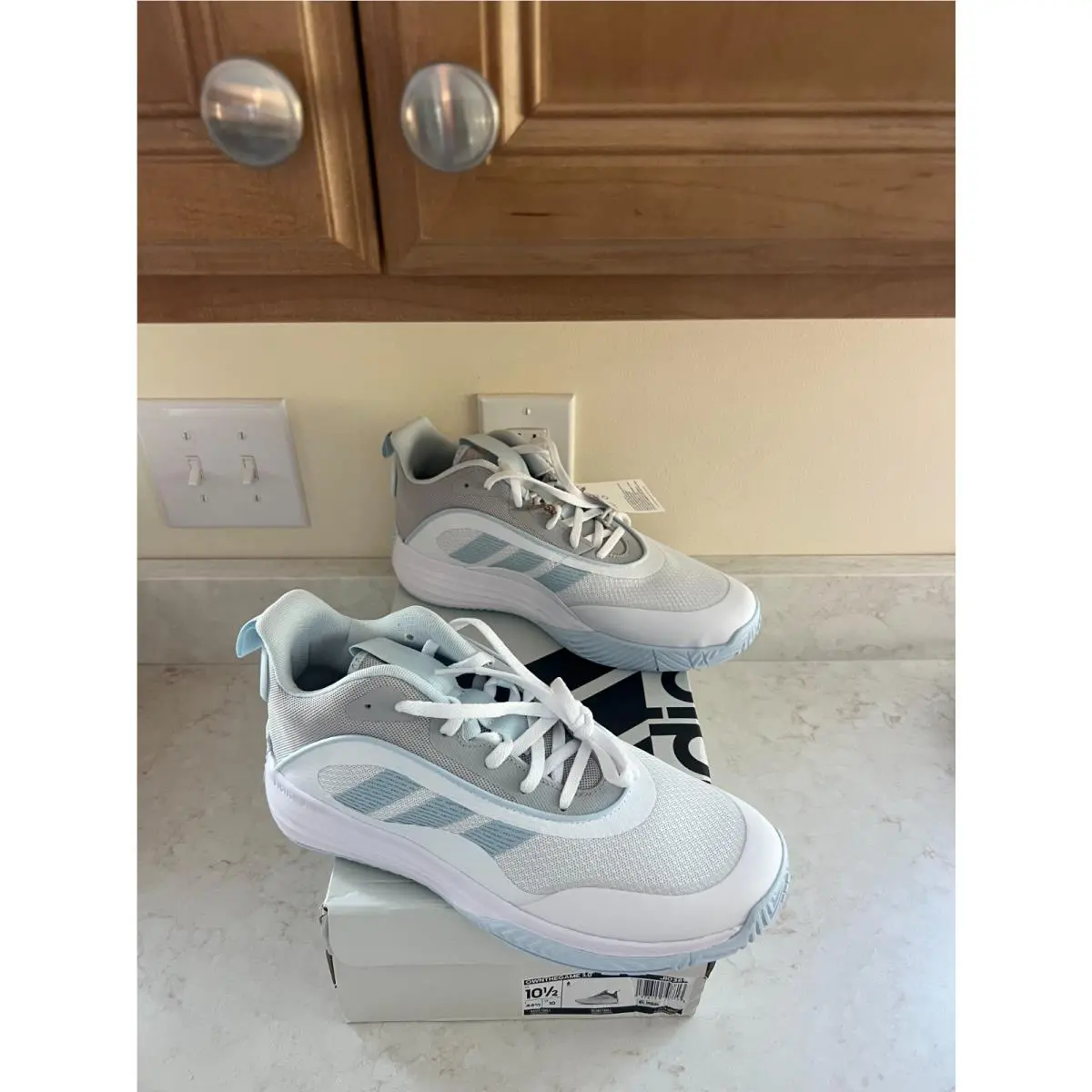 Adidas Own The Game 3.0 Basketball Shoes White Light Blue JI038 Size 10.5