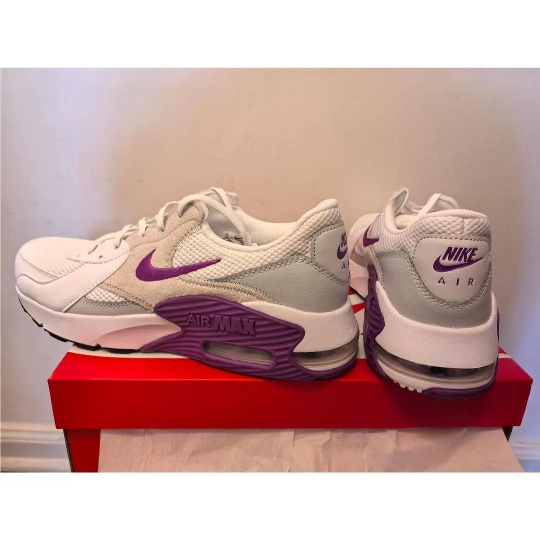 Nike shoes - White 1