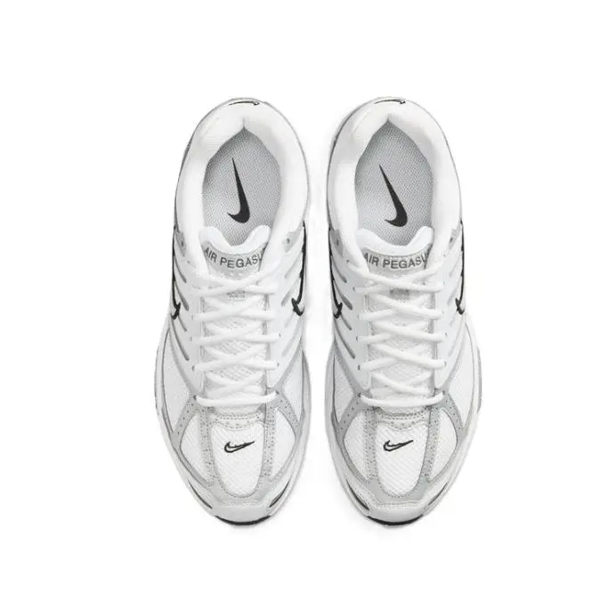 Nike shoes - Football Grey/White/Metallic Platinum 2
