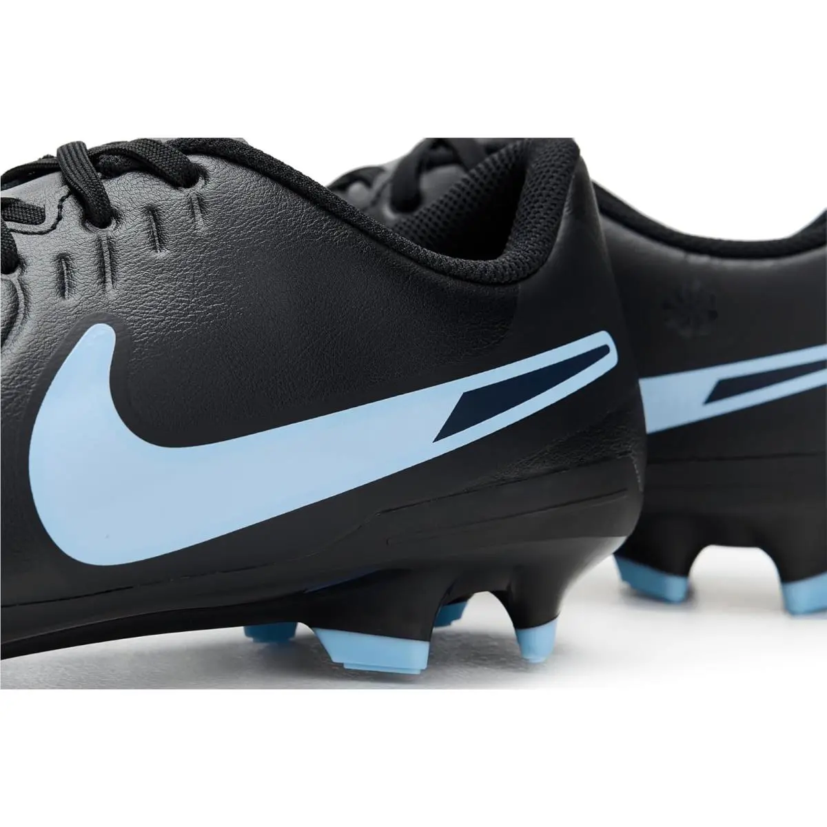 Nike shoes - Black/Black 4