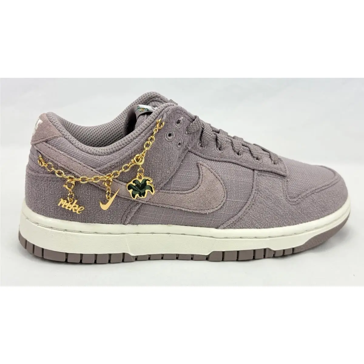 Nike shoes - NIke Dunk Low 