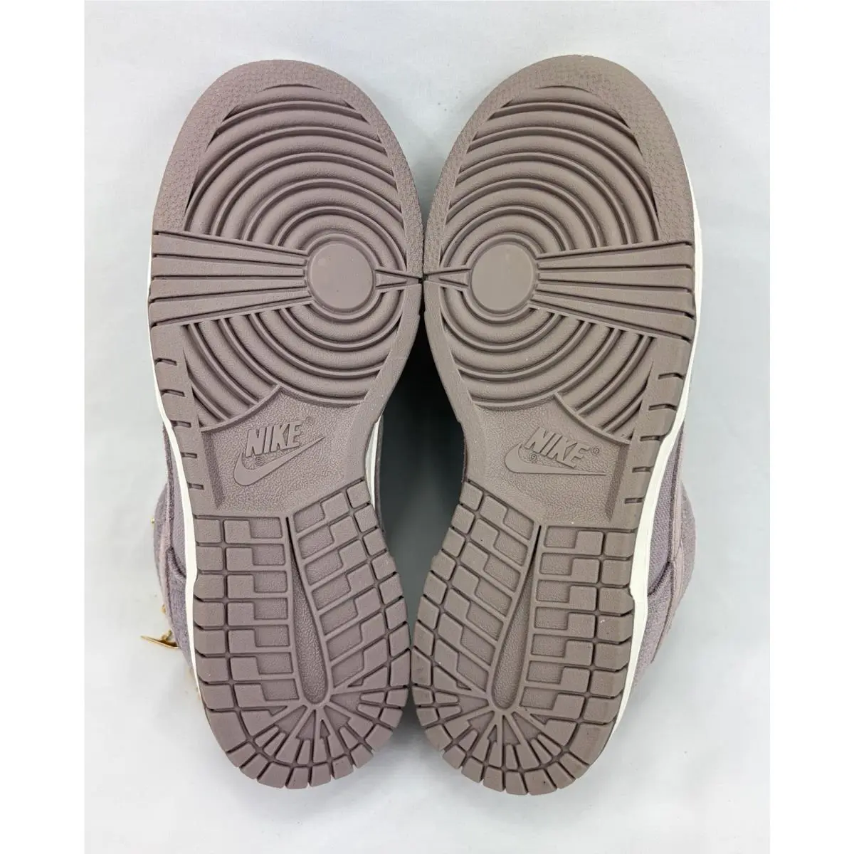 Nike shoes - NIke Dunk Low 
