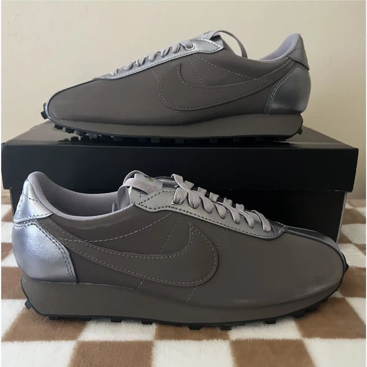 Nike shoes - Nike LD - IO1820 289 - Cave Stone/Metallic Cool Grey 1