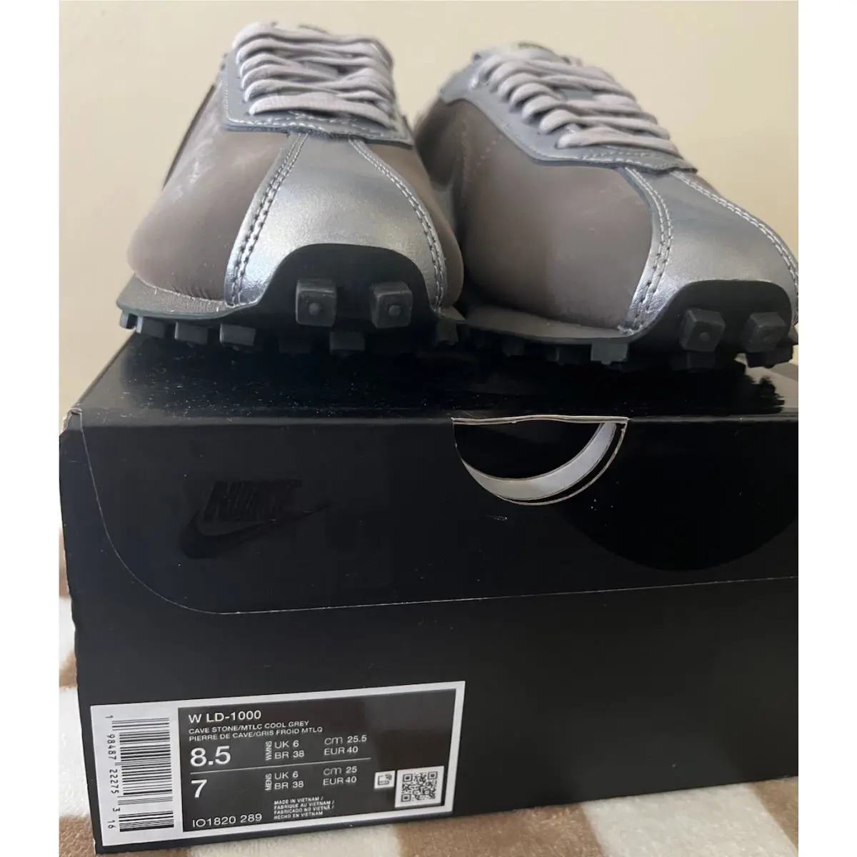 Nike shoes - Nike LD - IO1820 289 - Cave Stone/Metallic Cool Grey 9