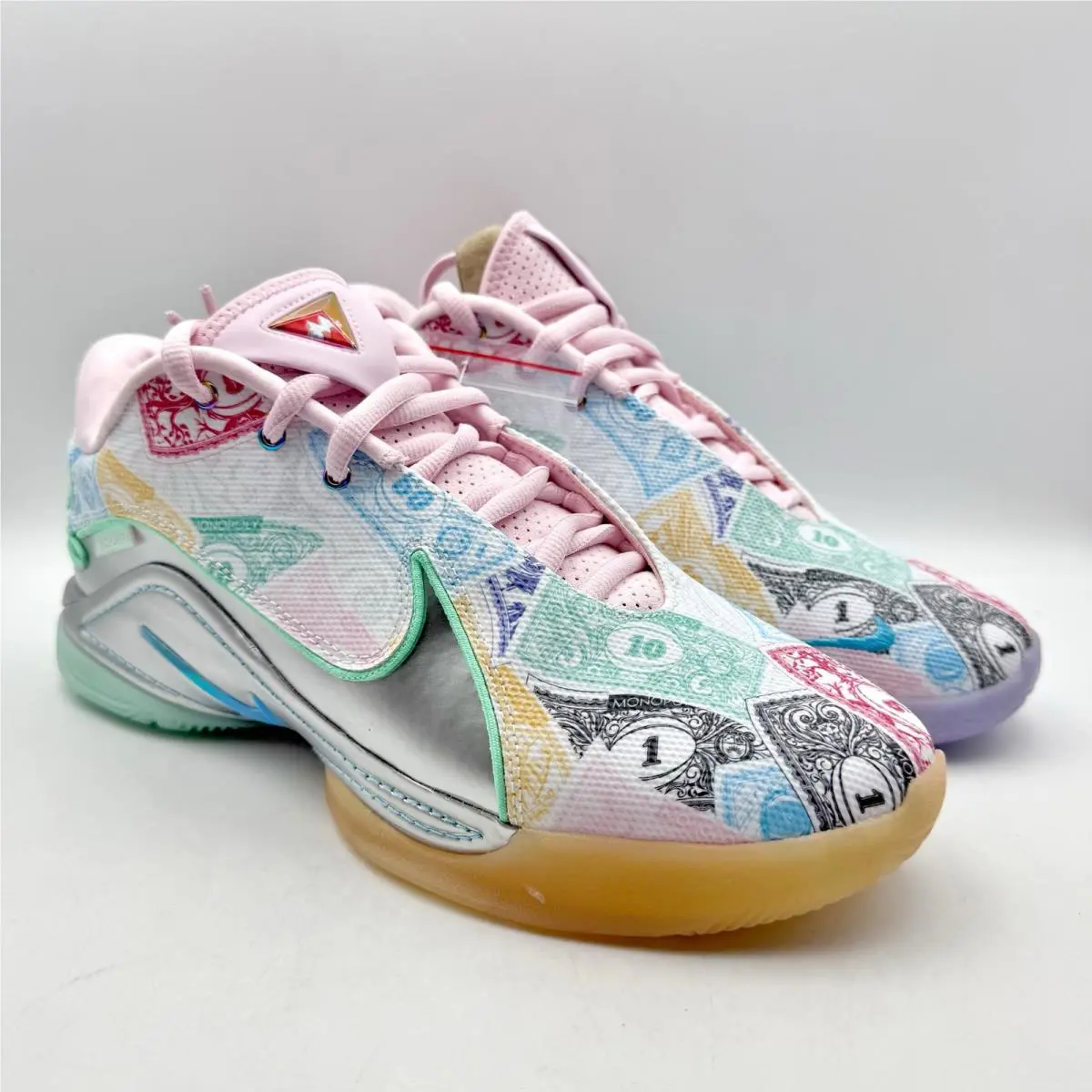 Nike shoes - White 3