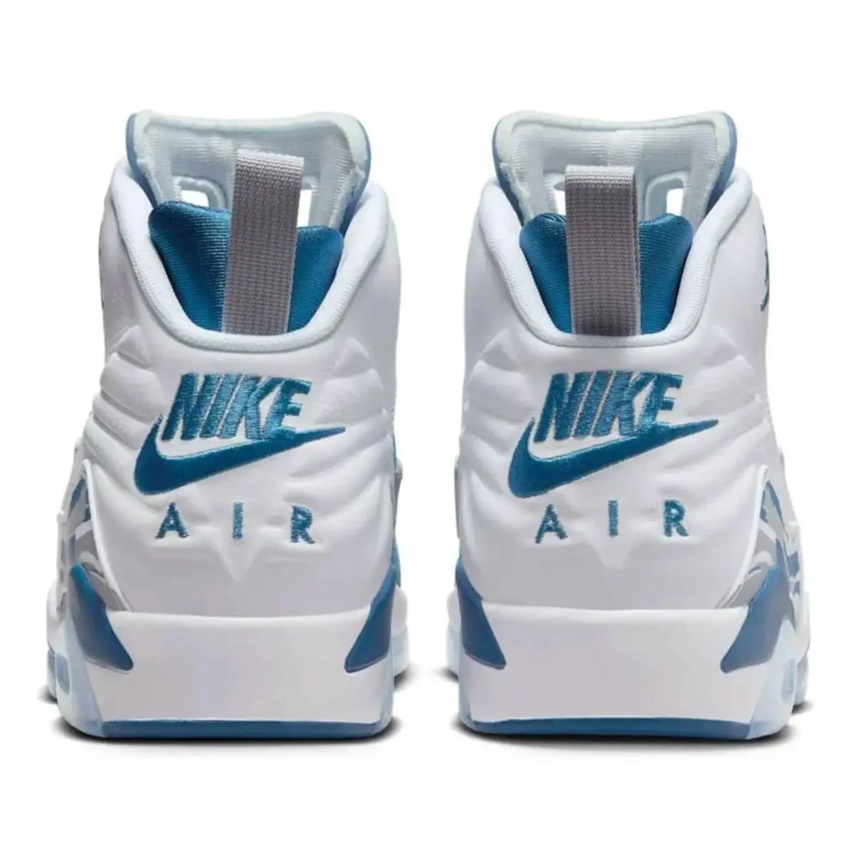Nike shoes - White 3