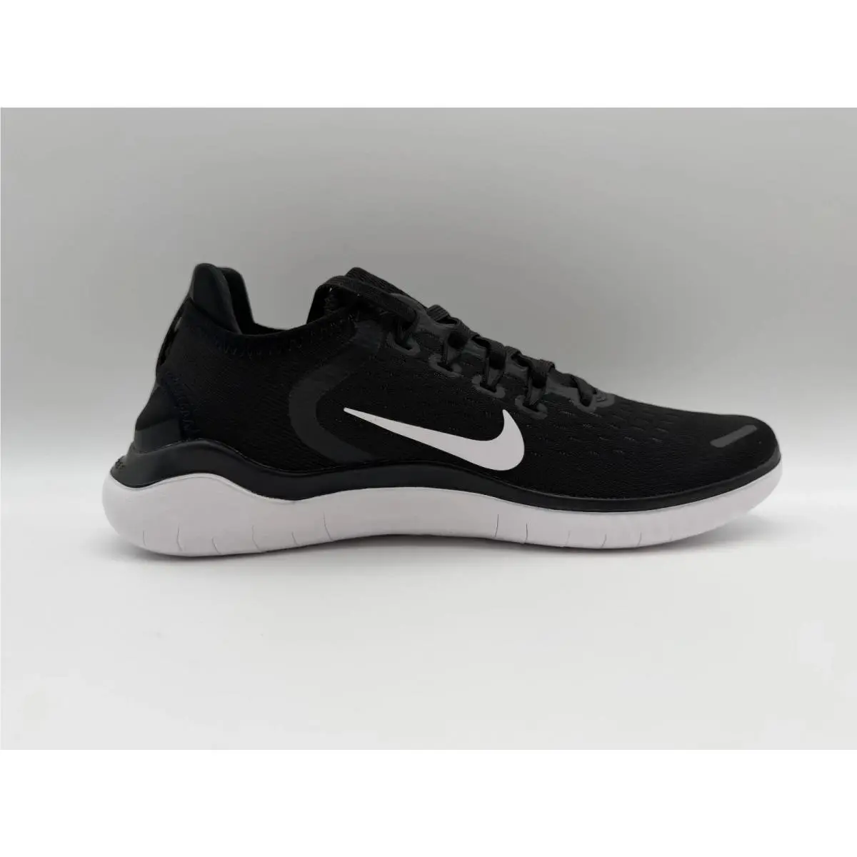 Women`s  Free RN 2018 Black/white Running Shoes Size 7 by Nike