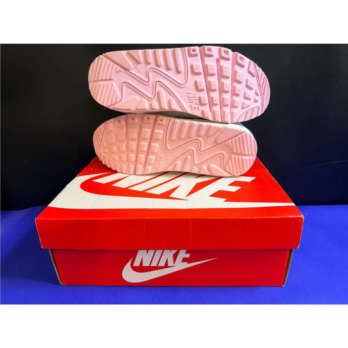 Nike shoes - Nike Air Max 90 GS - White (UPC: 196149520469) 2