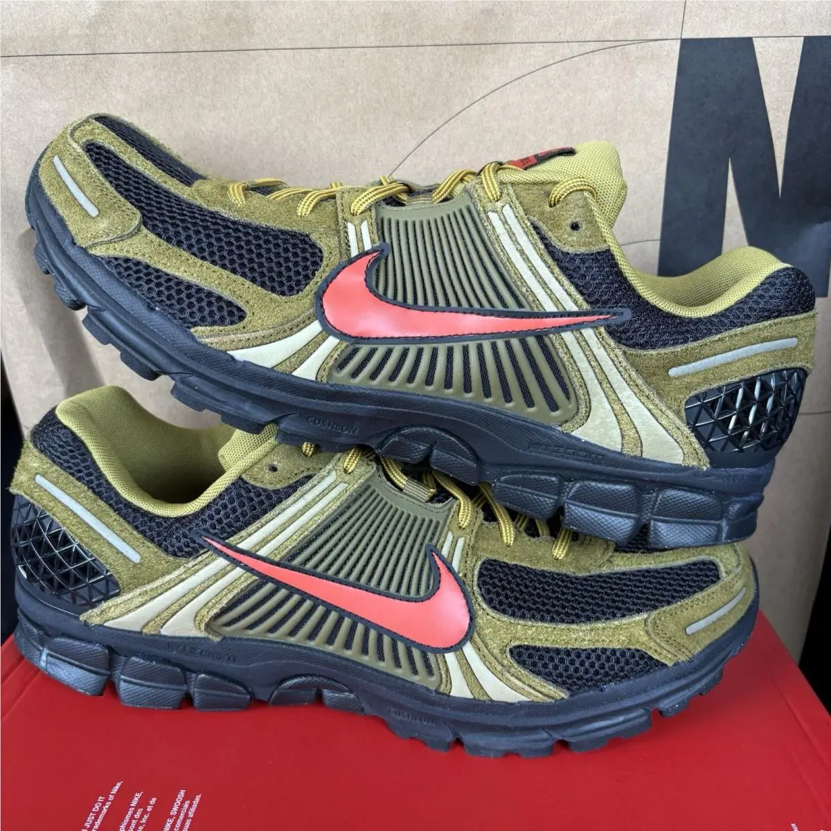 Nike shoes - Nike Air Zoom Vomero 5 - IH1344-300 - Green 0