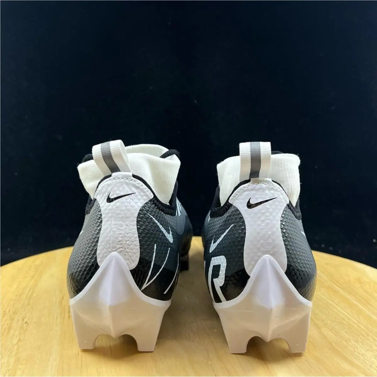 Nike shoes - Black 4