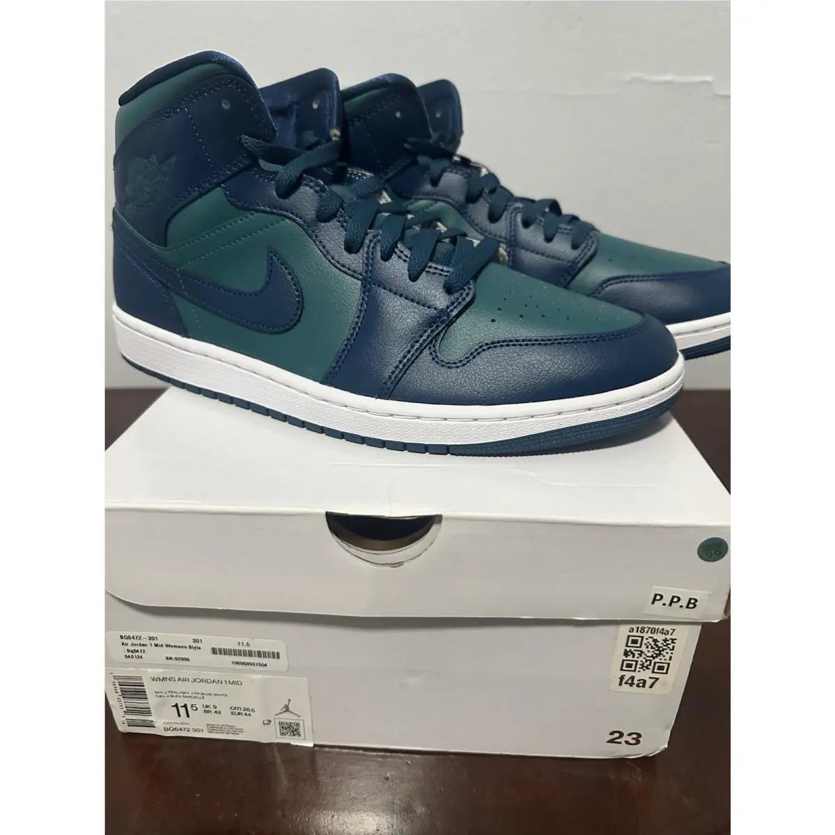 Nike shoes - Air Jordan 1 - Air - Blue 3