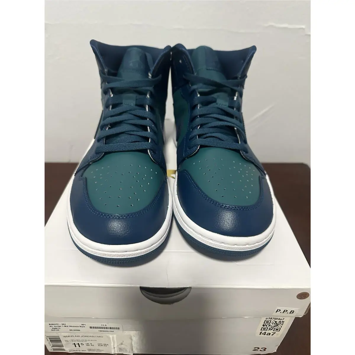 Nike shoes - Air Jordan 1 - Air - Blue 4