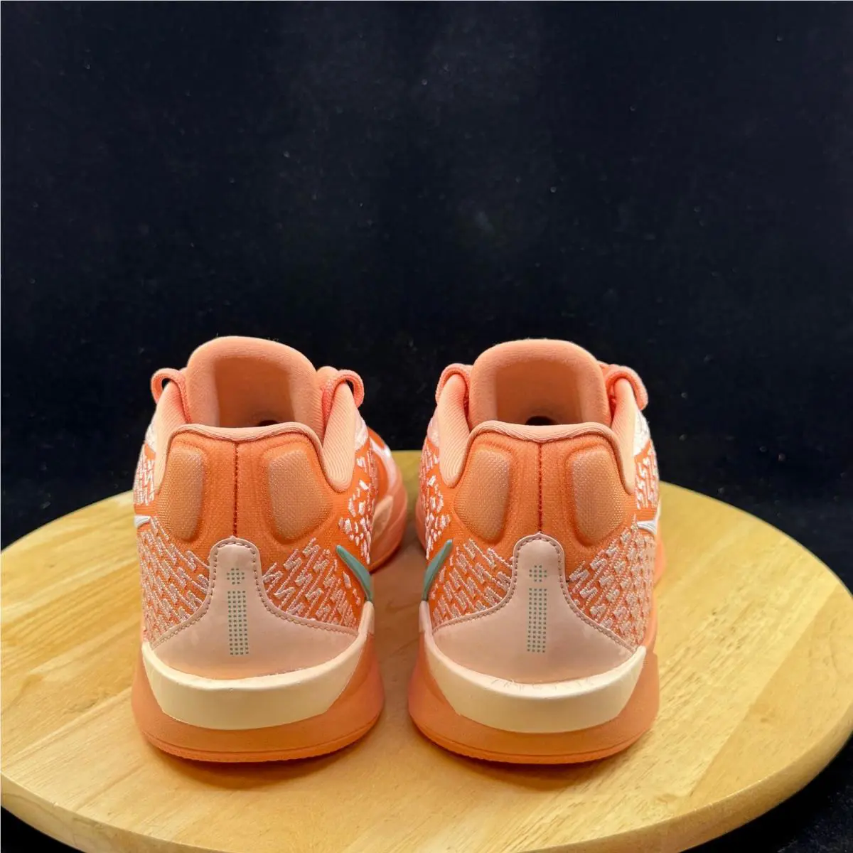Nike shoes - Orange 4