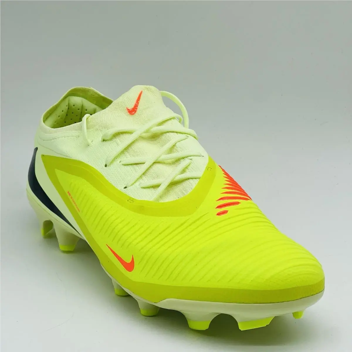 Nike Phantom 6 Low Pro FG Volt HJ4122 800 Mens Size 12 Soccer Shoes