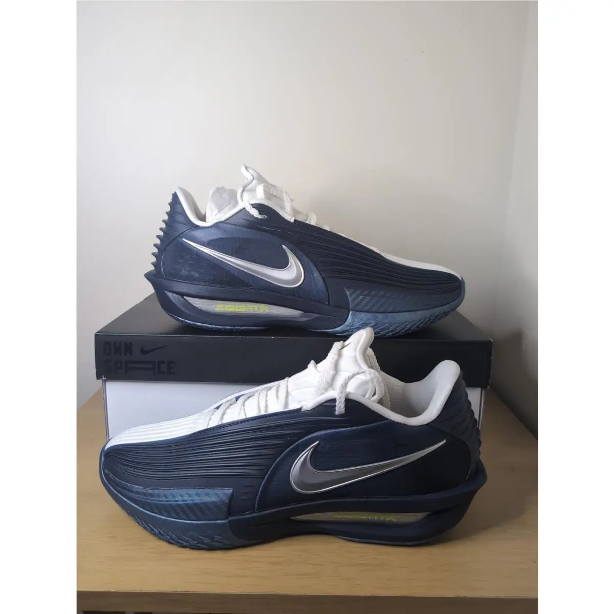 Size 8 -  Air Zoom GT Cut 3 Turbo Dallas Mavericks HV9918-401 / HV9919-401 by Nike