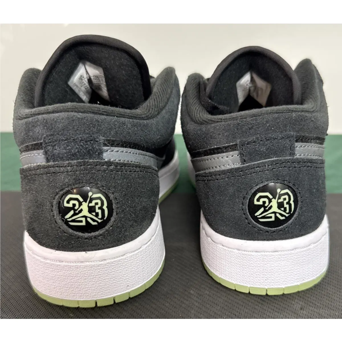 Nike shoes - Air Jordan 1 - Air - Black 5