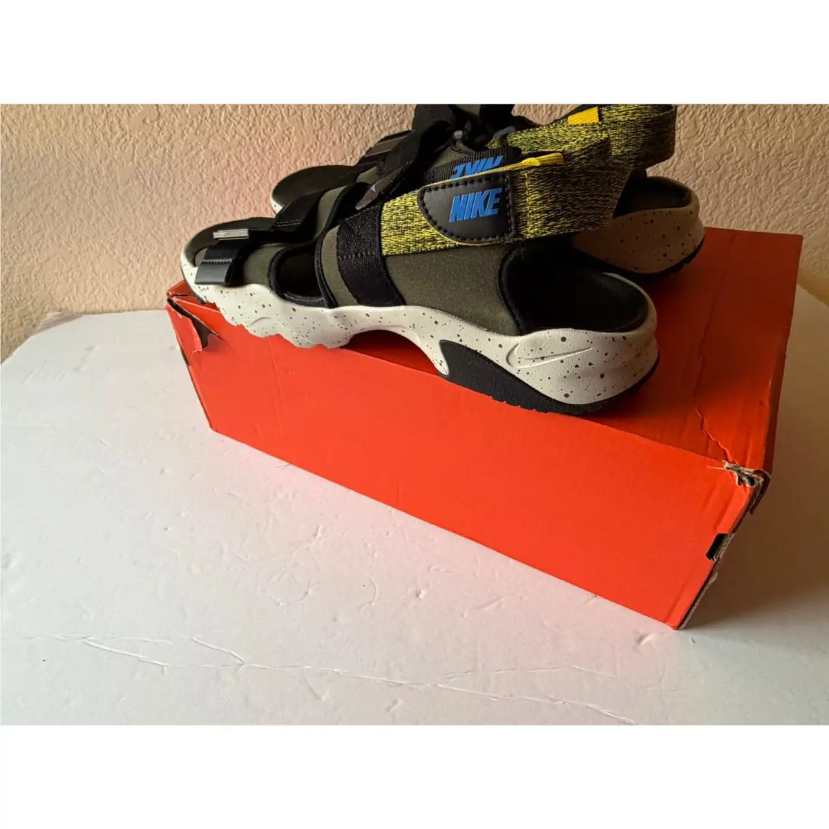 Nike shoes - Nike Sandals - Sandals - Green (UPC: 194956869139) 3