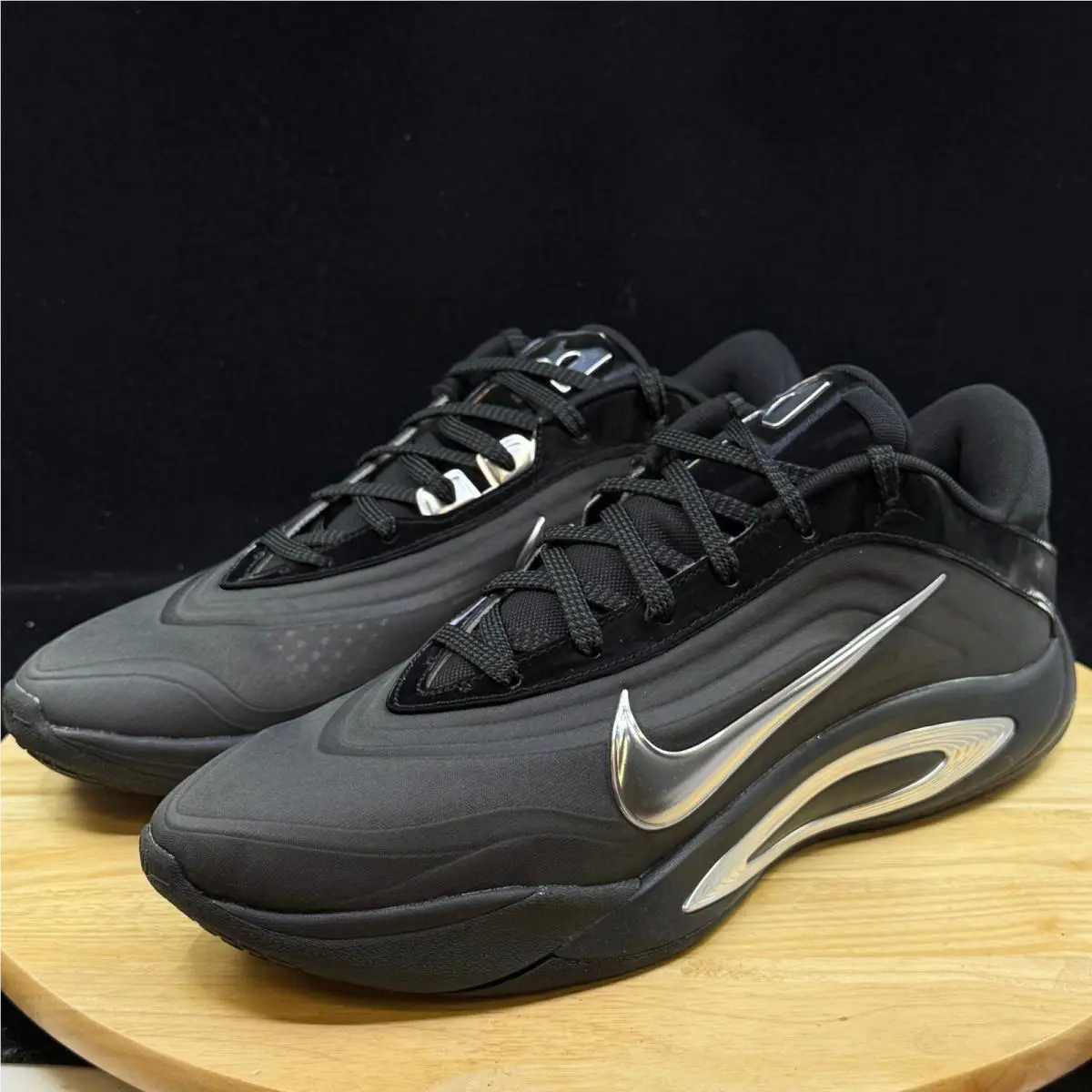 Nike shoes - Black 1