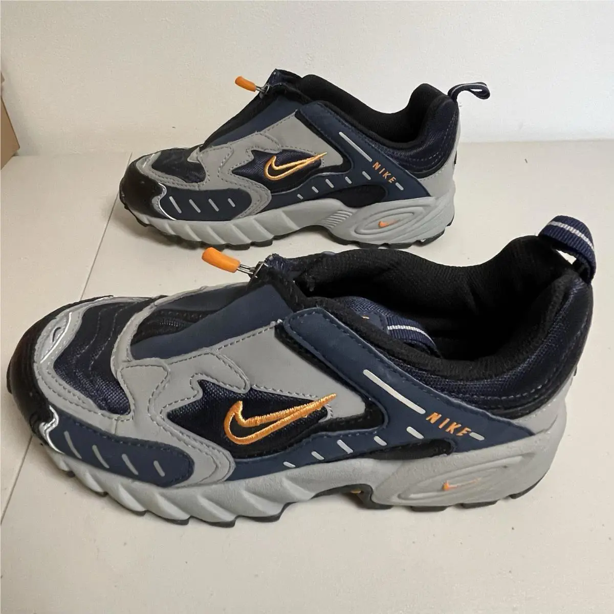 Nike shoes - Gray 0