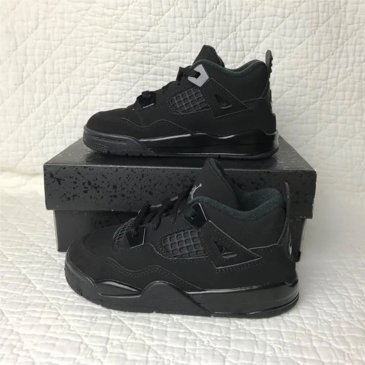Nike shoes - Air Jordan 4 - Air - Black 1